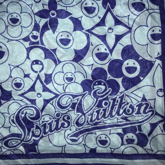LIMITED EDITION AUTHENTIC Louis Vuitton scarf - Picture 2 of 4